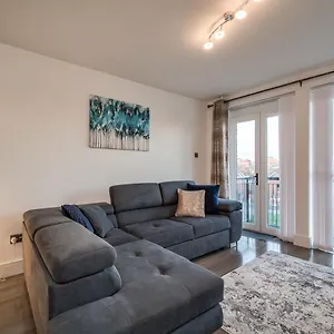 Comfort 2 Bed And Balcony Belfast